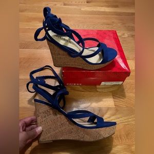 GUESS blue suede fabric wedge sandal - size 7 - 4” heel - NEVER WORN